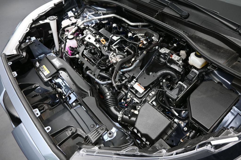 Used 2023 Toyota Corolla Cross AWD Hybrid image 11