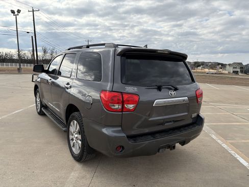 Used 2014 Toyota Sequoia Limited image 3