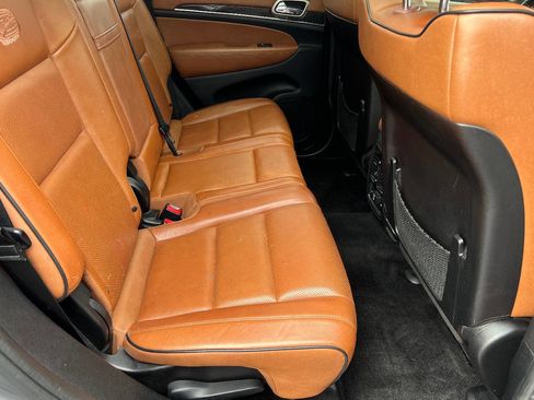 Used 2011 Jeep Grand Cherokee Overland Summit image 25