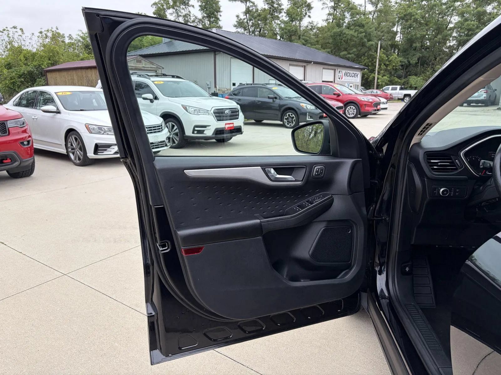 Used 2020 Ford Escape SEL AWD/4WD image 10