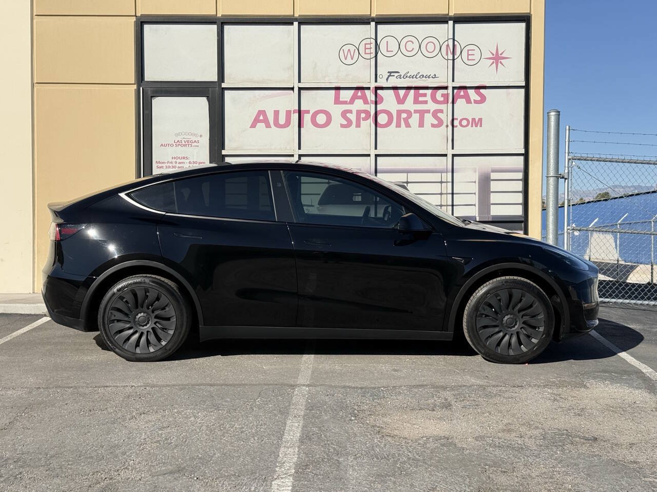 Used 2023 Tesla Model Y Long Range AWD/4WD image 6