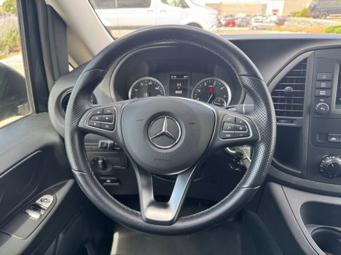 Used 2023 Mercedes-Benz Metris Passenger image 22