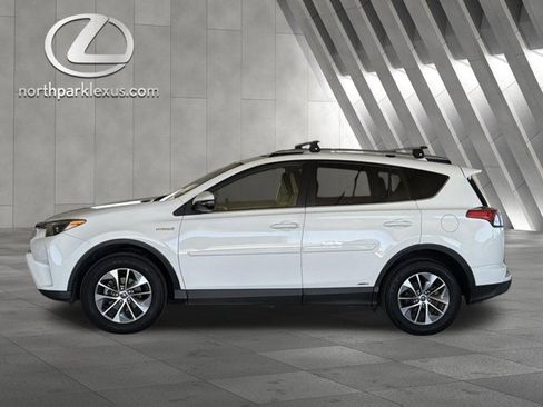 Used 2016 Toyota RAV4 XLE w/ Convenience Package AWD/4WD image 1