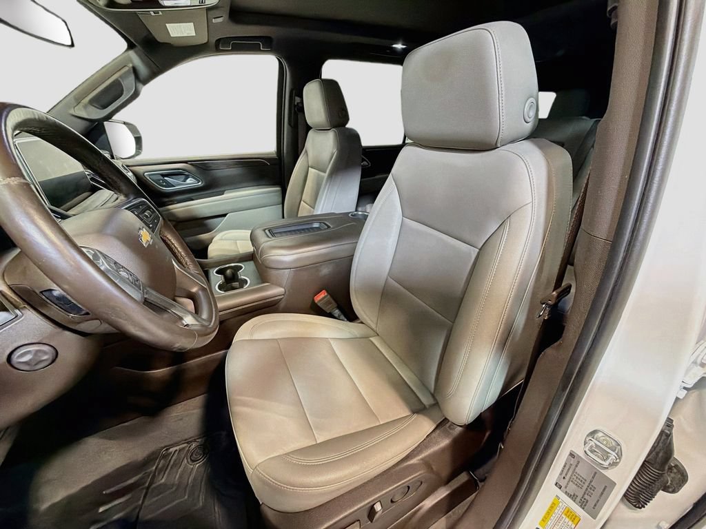 Used 2022 Chevrolet Suburban LT w/ LT Signature Package AWD/4WD image 23