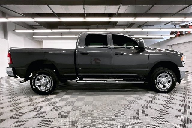 Used 2024 RAM 2500 Tradesman w/ Chrome Appearance Group AWD/4WD image 15