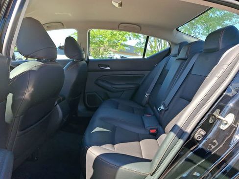 Used 2021 Nissan Altima 2.5 SR AWD/4WD image 9