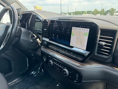 Used 2024 Chevrolet Silverado 1500 LT w/ Protection Package AWD/4WD image 18