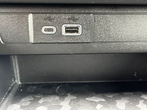 Used 2024 Chevrolet Colorado LT w/ LT Convenience Package image 6