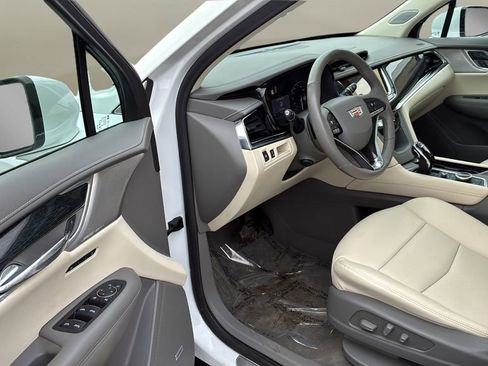 Certified 2022 Cadillac XT6 Premium Luxury image 13