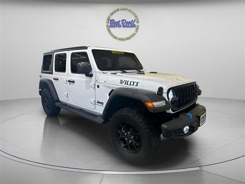 Used 2024 Jeep Wrangler Unlimited AWD/4WD image 7