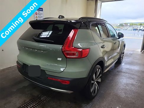 Used 2022 Volvo XC40 P8 Recharge Ultimate image 6