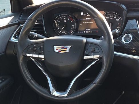 Used 2023 Cadillac XT6 Premium Luxury w/ Technology Package image 13