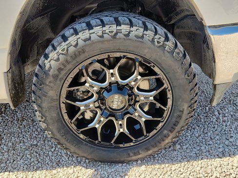 Used 2024 RAM 1500 Laramie RWD image 7