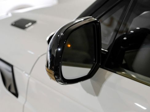 Used 2024 Land Rover Range Rover Sport SE image 43