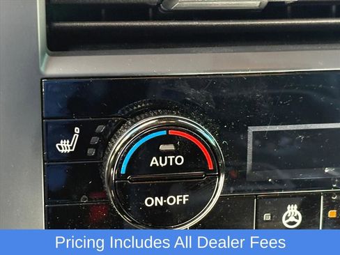 Used 2023 Nissan Rogue SV w/ SV Premium B Package AWD/4WD image 13