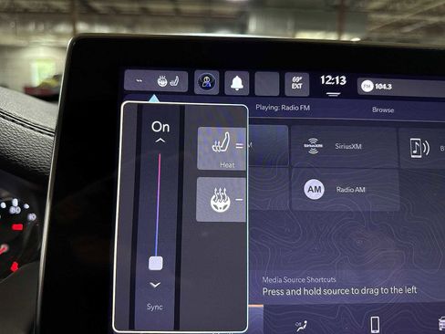 Used 2023 Jeep Compass Limited image 31