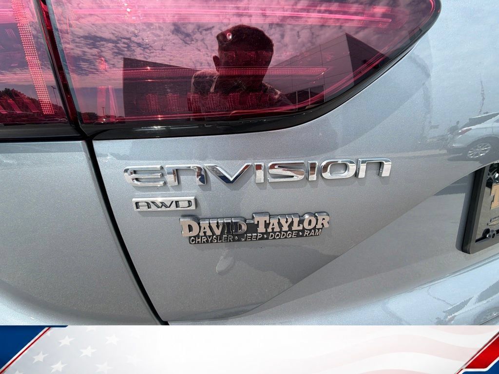 Used 2024 Buick Envision Preferred AWD/4WD image 9