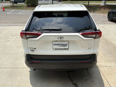 Used 2025 Toyota RAV4 LE FWD image 9