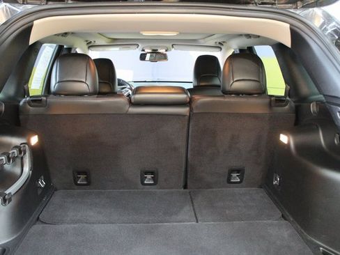 Used 2016 Jeep Cherokee Trailhawk w/ Comfort & Convenience Group image 16