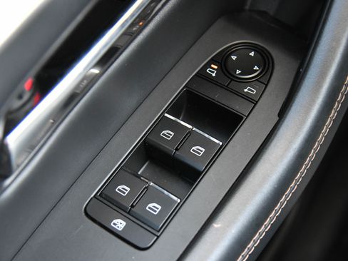 Used 2024 MAZDA CX-90 3.3 Turbo w/ Preferred Plus image 34