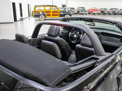 Used 2012 Ford Mustang GT Premium image 20