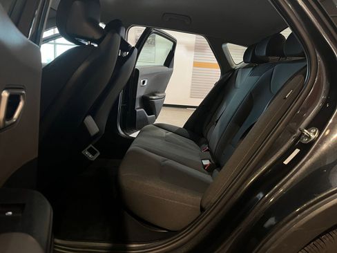 Used 2025 Kia K4 LXS image 24