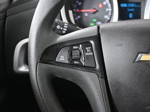 Used 2017 Chevrolet Equinox LS image 31