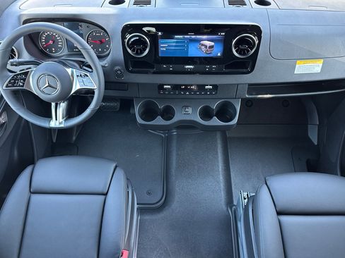 New 2025 Mercedes-Benz Sprinter 2500 image 13