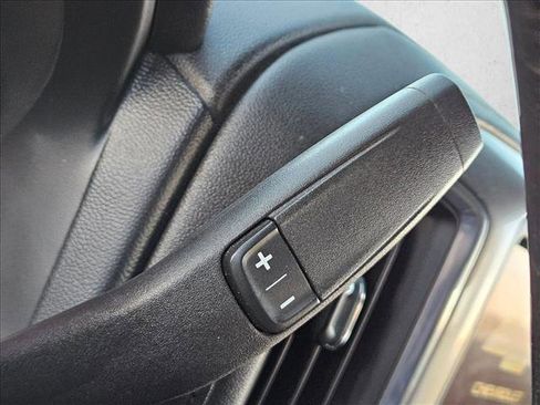 Used 2019 Chevrolet Silverado 1500 LT w/ Texas Edition image 15