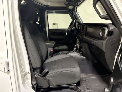 Used 2023 Jeep Gladiator Sport image 21