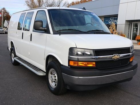 Used 2024 Chevrolet Express 2500 w/ Driver Convenience Package image 2