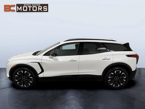 Used 2024 Chevrolet Blazer EV RS AWD/4WD image 3