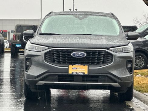 Certified 2025 Ford Escape Platinum image 10