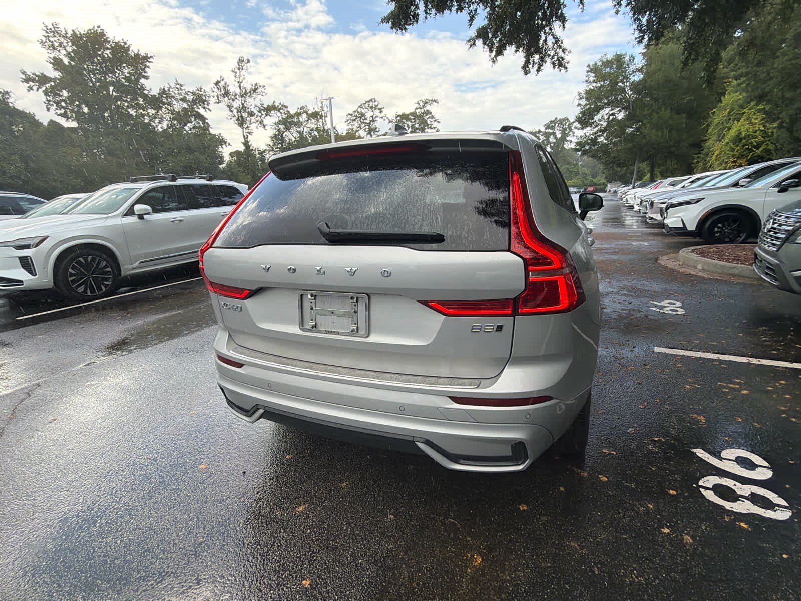 Used 2024 Volvo XC60 B5 Plus w/ Protection Package Premier AWD/4WD image 16