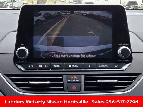 Used 2025 Nissan Altima 2.5 SR image 19