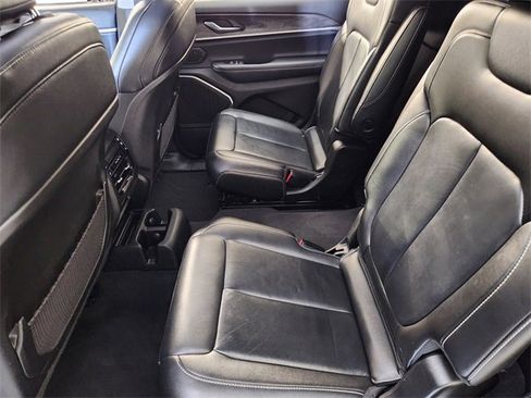 Used 2022 Jeep Grand Cherokee L Limited image 30