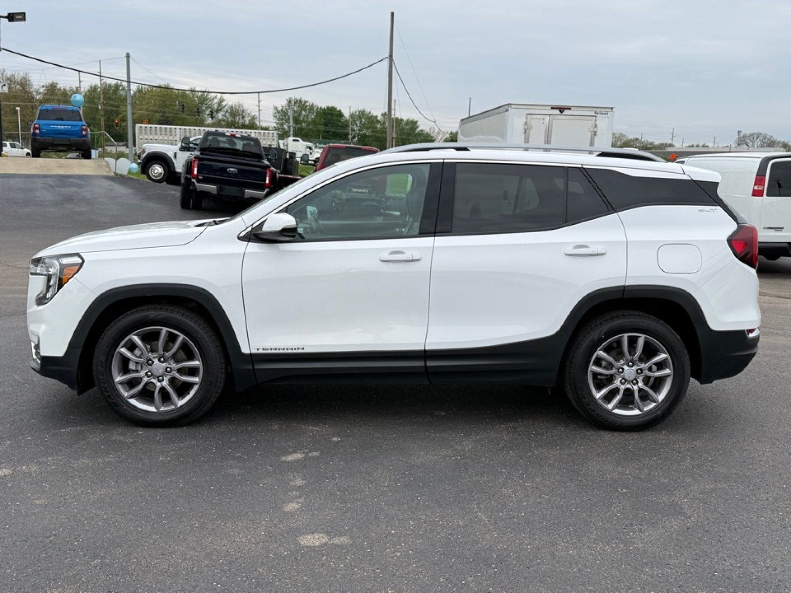 Used 2022 GMC Terrain SLT FWD image 5