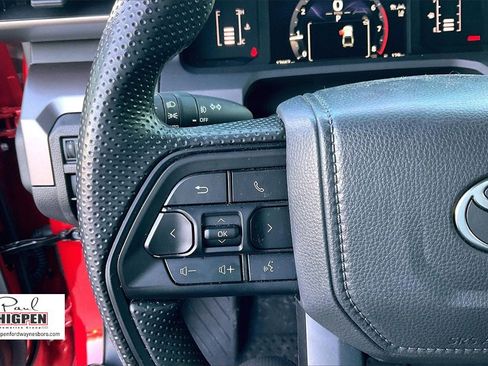 Used 2025 Toyota Tacoma SR5 image 17