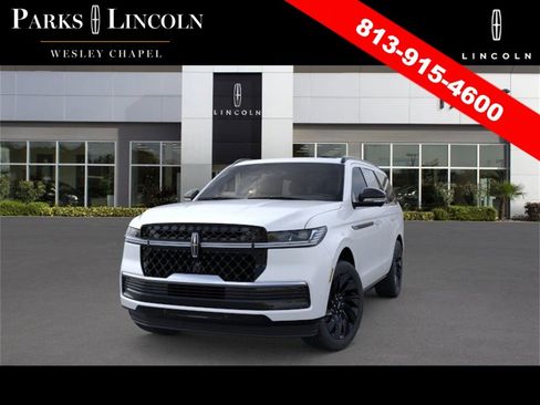 New 2025 Lincoln Navigator Reserve w/ Jet Appearance Package image 2