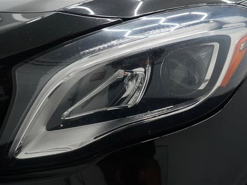 Used 2019 Mercedes-Benz GLA 250 4MATIC image 32