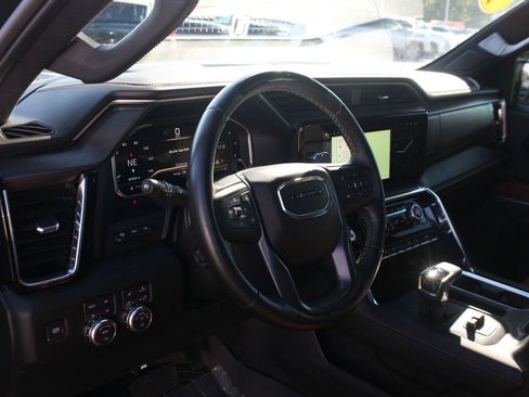 Used 2024 GMC Sierra 1500 Denali Ultimate AWD/4WD image 18