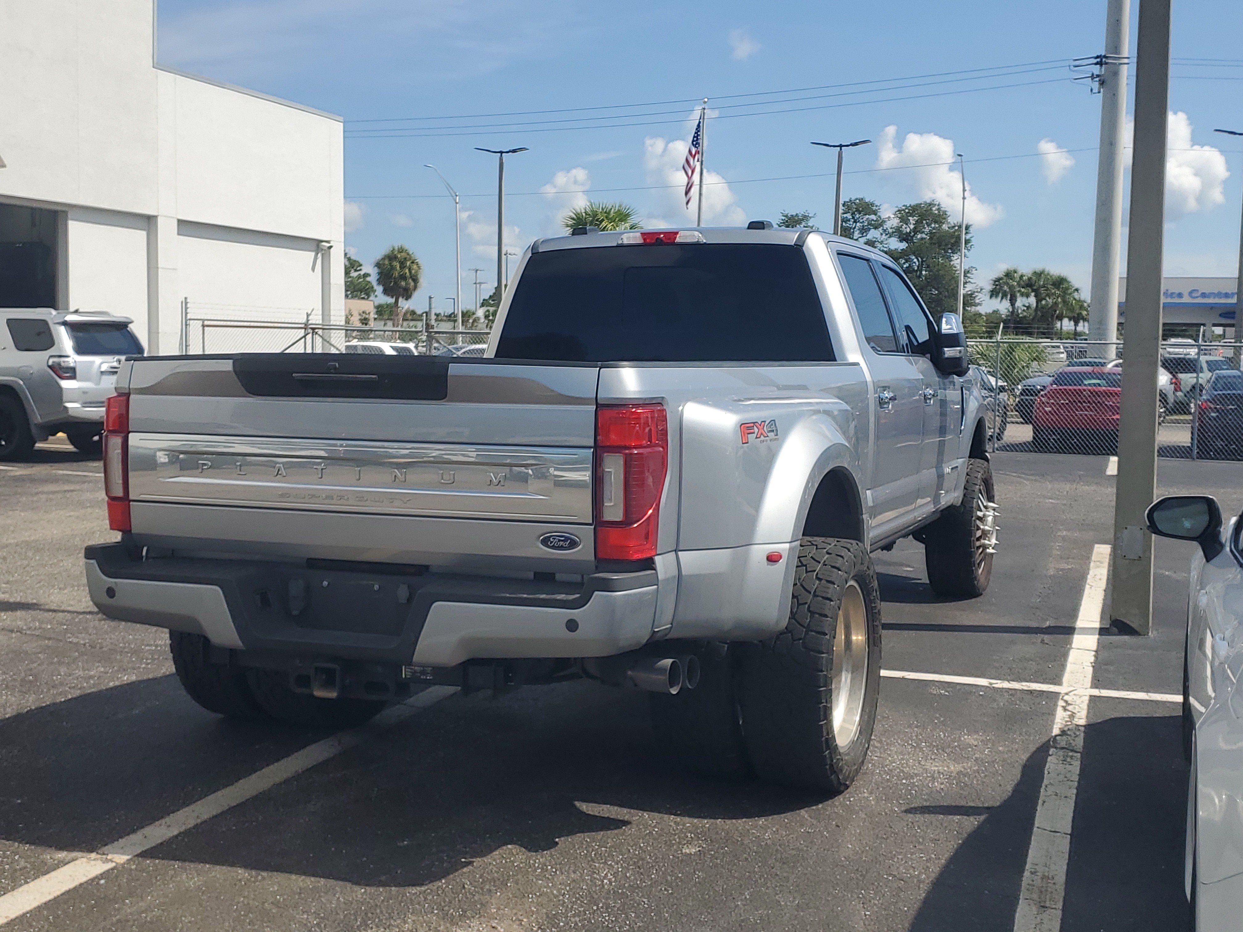 Used 2020 Ford F350 Platinum AWD/4WD image 6