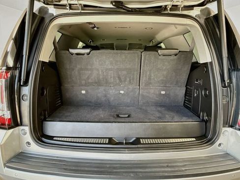 Used 2017 GMC Yukon SLT AWD/4WD image 27