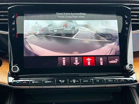 Used 2022 Jeep Grand Wagoneer Series III w/ Flexible Seating Group image 24