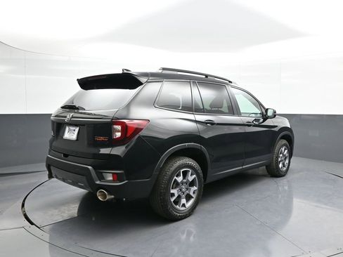 Certified 2022 Honda Passport TrailSport image 6