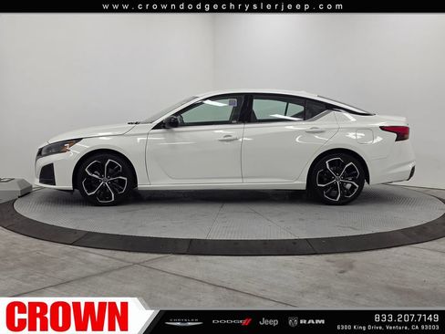 Used 2024 Nissan Altima 2.5 SR FWD image 4