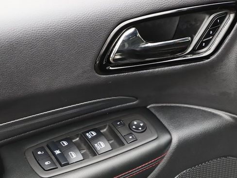 Used 2025 Dodge Durango GT image 18