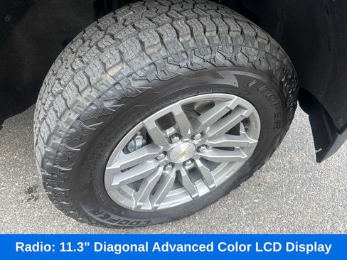 Used 2023 Chevrolet Colorado LT w/ LT Convenience Package II AWD/4WD image 11