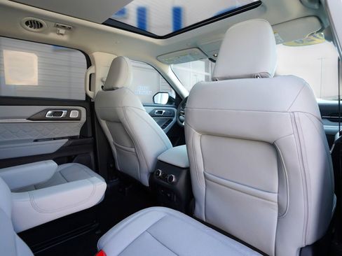 New 2026 Ford Explorer Platinum image 24