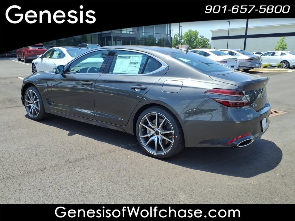 Used 2026 Genesis G70 2.5T AWD/4WD image 3